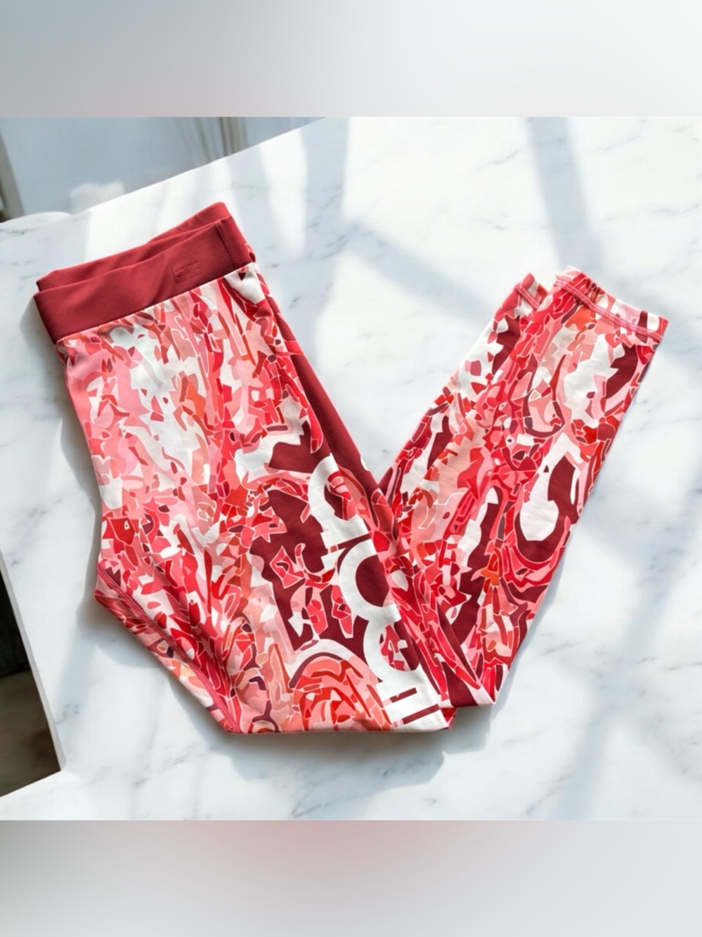 Aim’n Abstract Red Pink Sculpt Performance Leggings | Size M